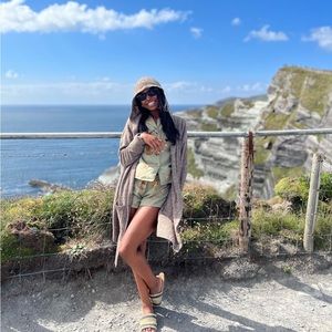 Meet your Posher, Tierra